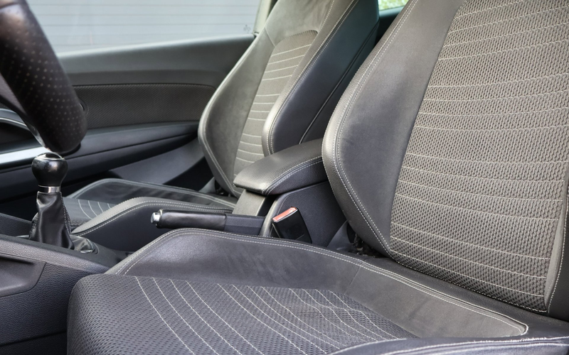 Volkswagen Scirocco 1.4 TSI Leder-Alcantara/sportief/PDC/Clima — photo 10