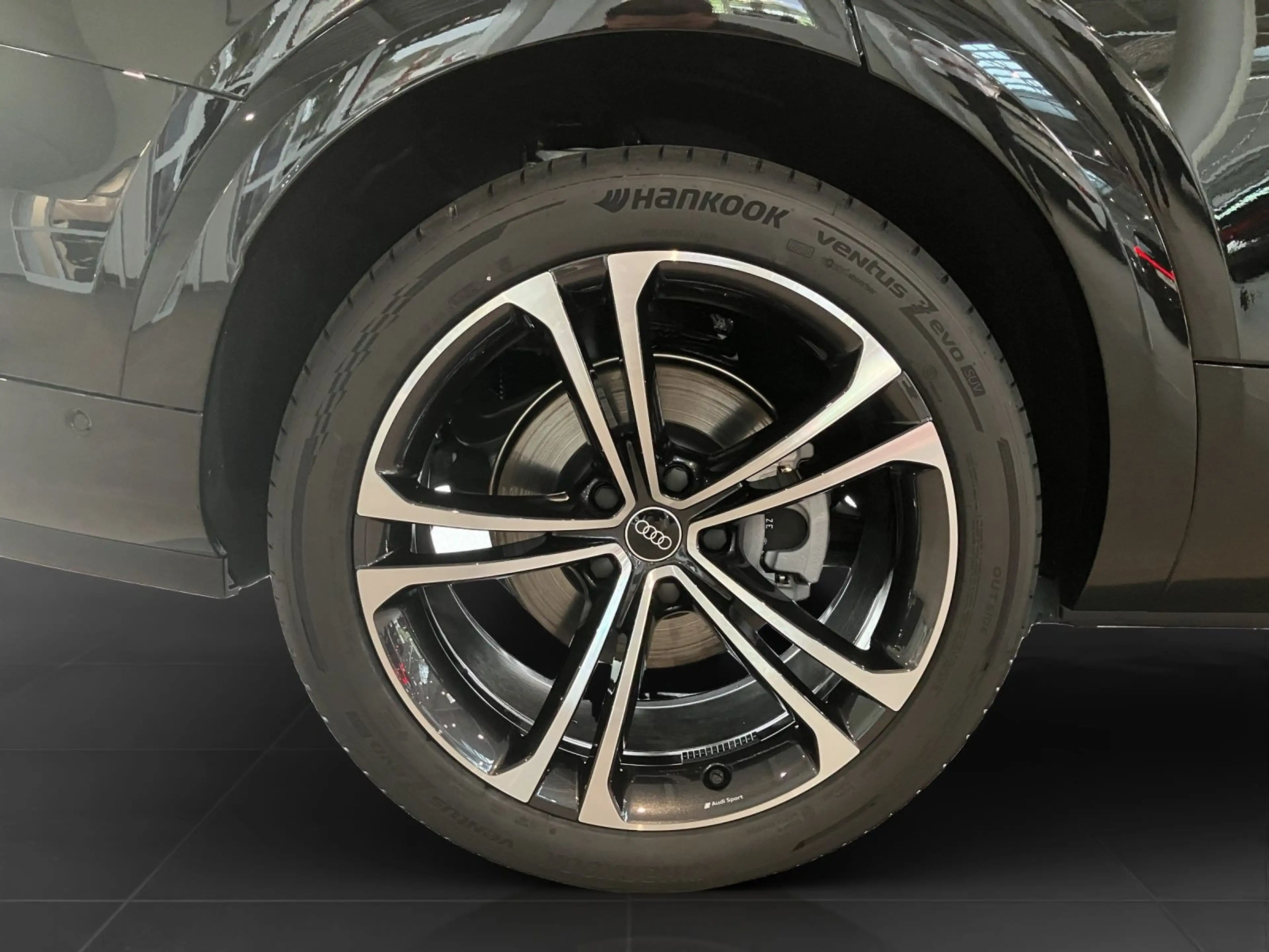 Audi Q7 SUV TDI Q S LINE PANO HuD BuO LM22 — photo 7