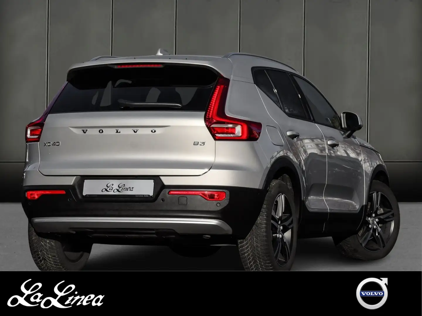 Volvo XC40 B3 (B) Core 50.210,-//BLIS/360°K/PIXEL Grau - 2