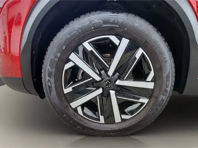 Peugeot 2008 view 11
