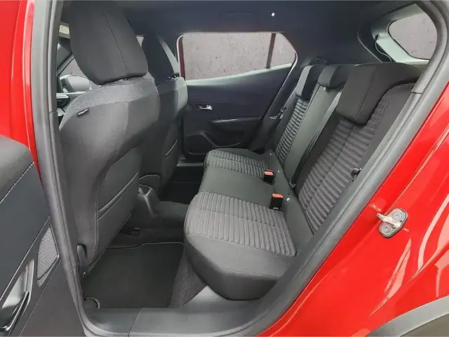 Peugeot 2008 view 8