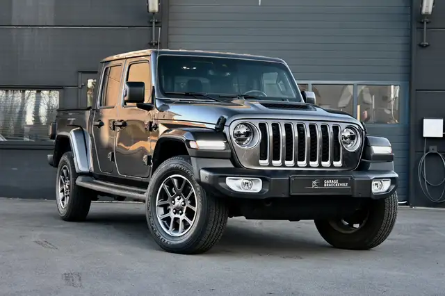 Jeep Gladiator 3.0d V6 - Overland - Trekhaak - Leder - LED - BTW