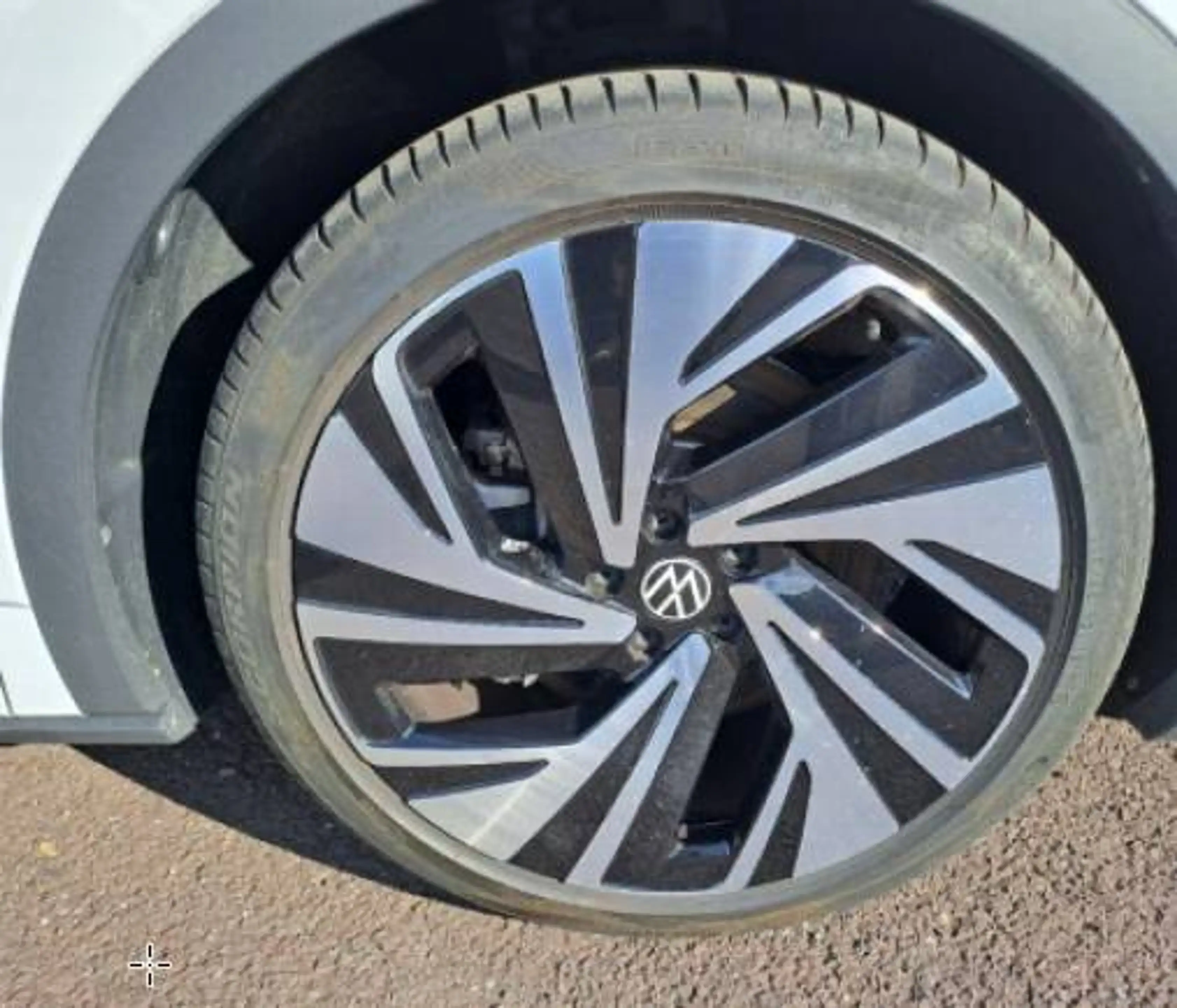 Volkswagen ID.5 GTX 220 kW 4Motion Wärmepumpe Batterie 96,5%SOH Sommer 21 Zoll und Winterreifen 19 Zoll — photo 6