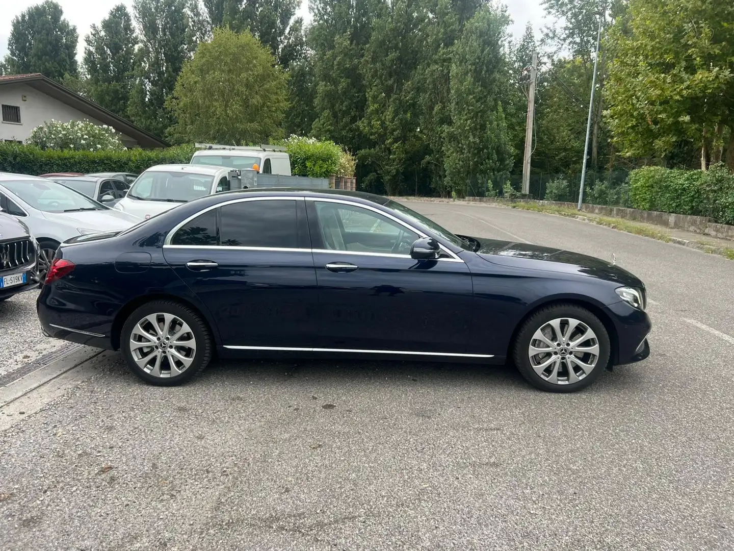 Mercedes-Benz E 400 Noir - 2