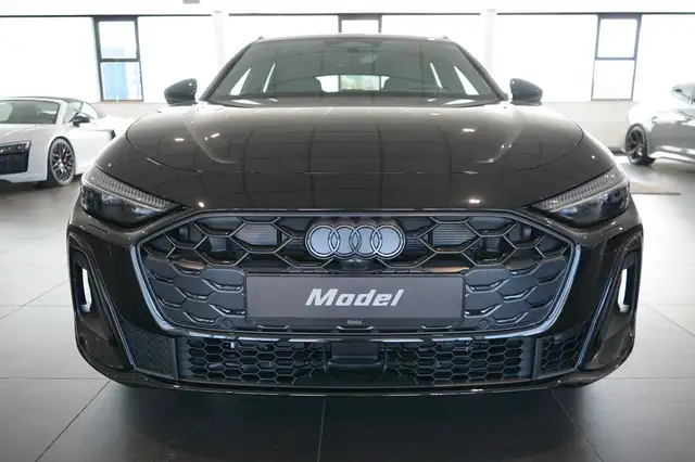 Audi S5 view 3