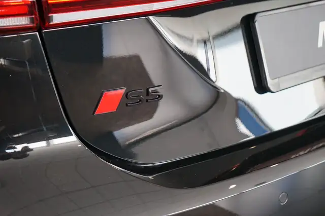 Audi S5 view 14