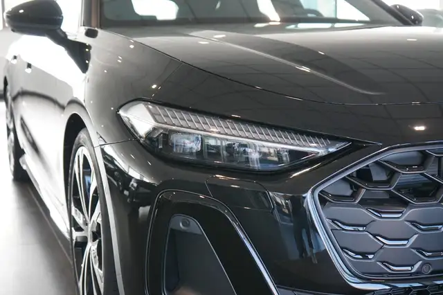 Audi S5 view 6