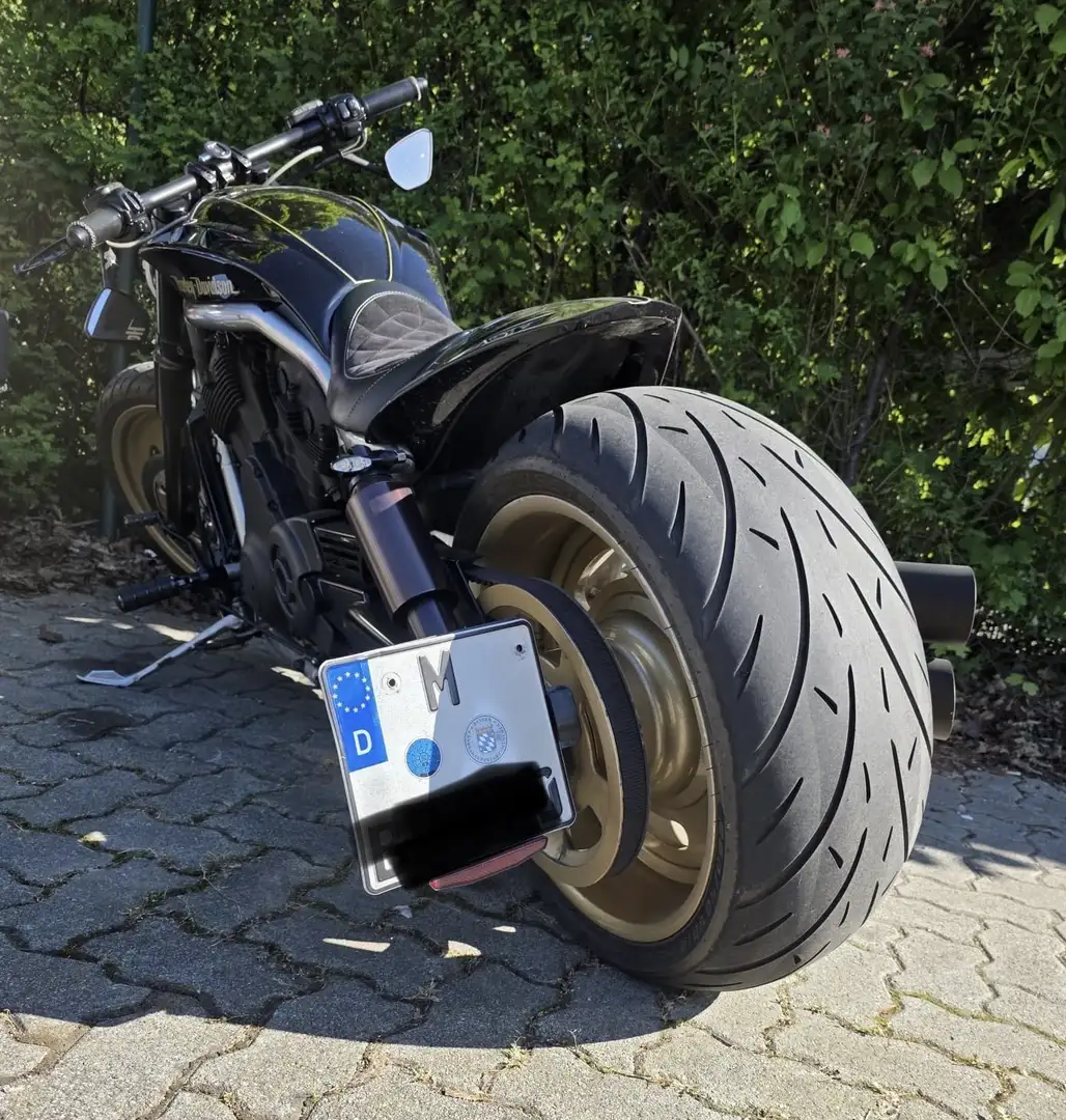 Harley-Davidson V-Rod Zwart - 1