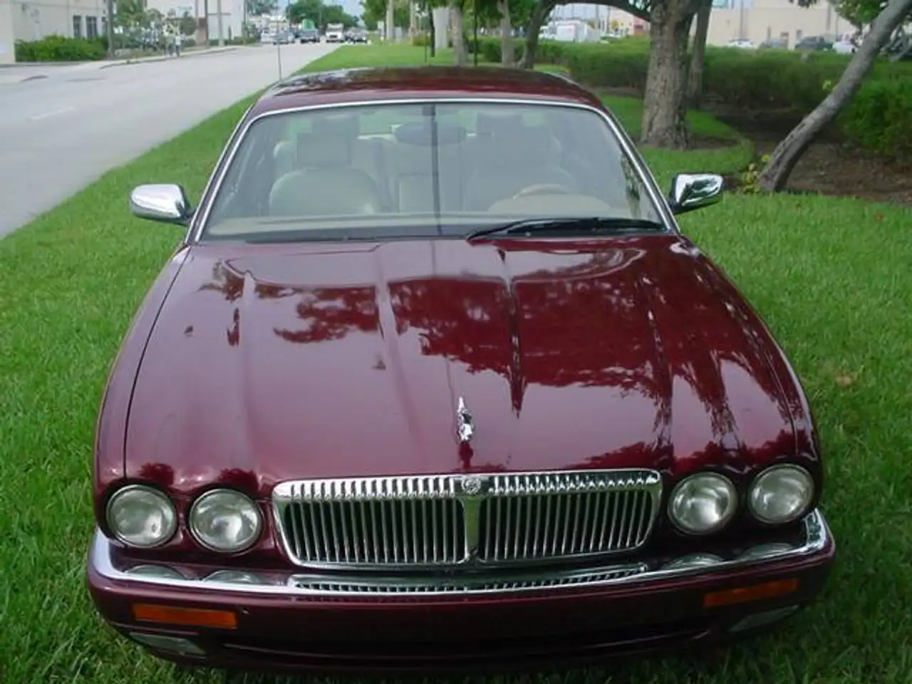 Jaguar XJ снимка Jaguar XJ