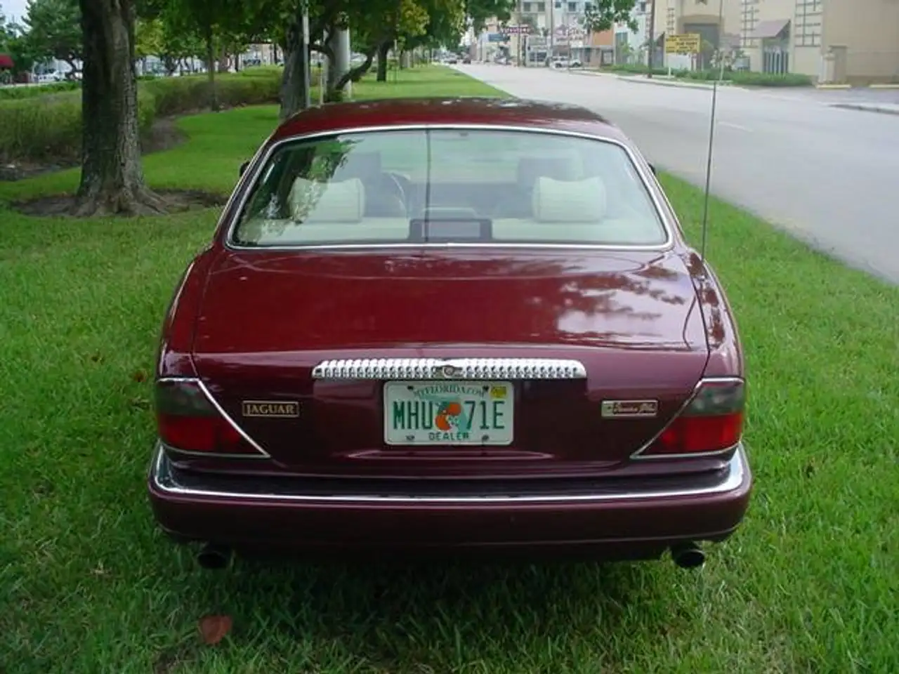 Jaguar XJ снимка Jaguar XJ