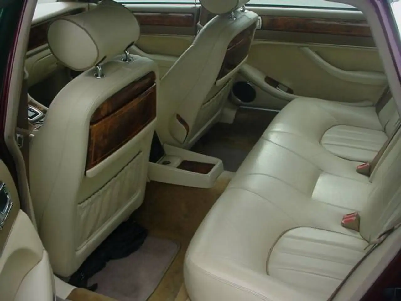 Jaguar XJ снимка Jaguar XJ