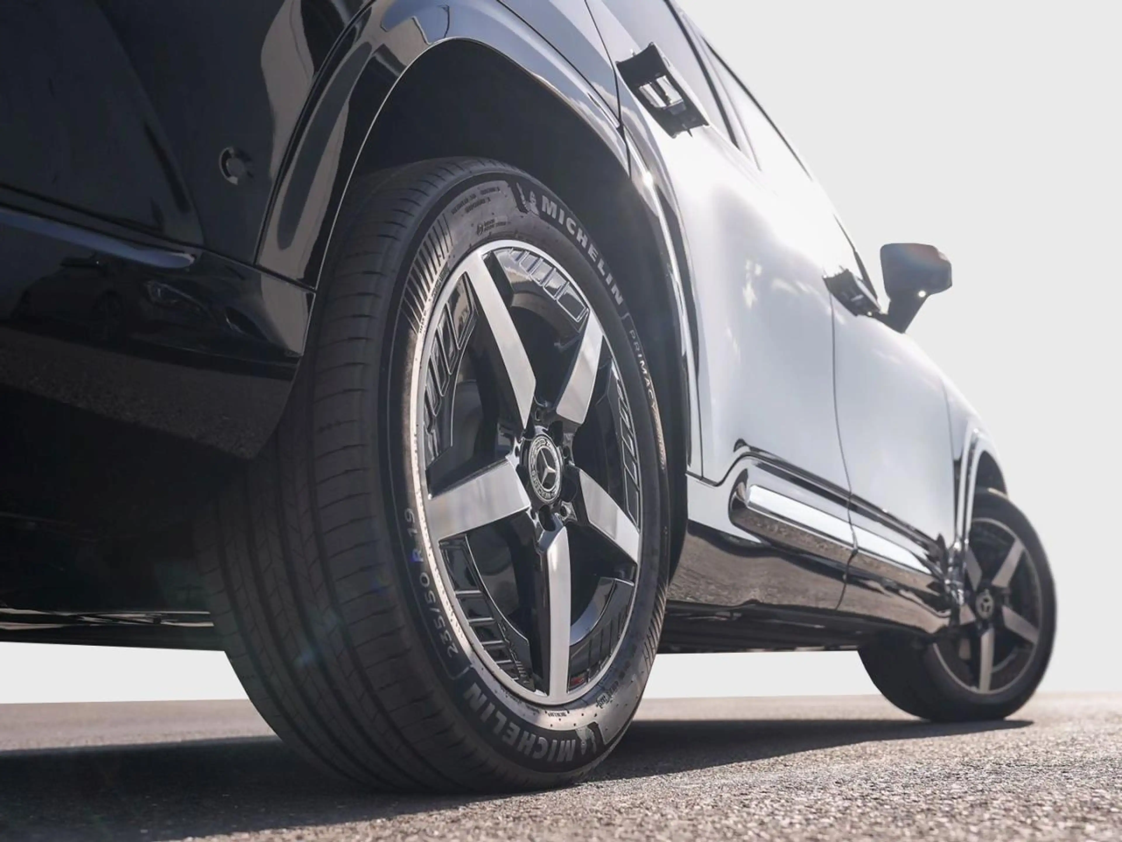 Mercedes-Benz GLB 200 AMG Distronic Panorama AHK Kamera Navi — photo 5
