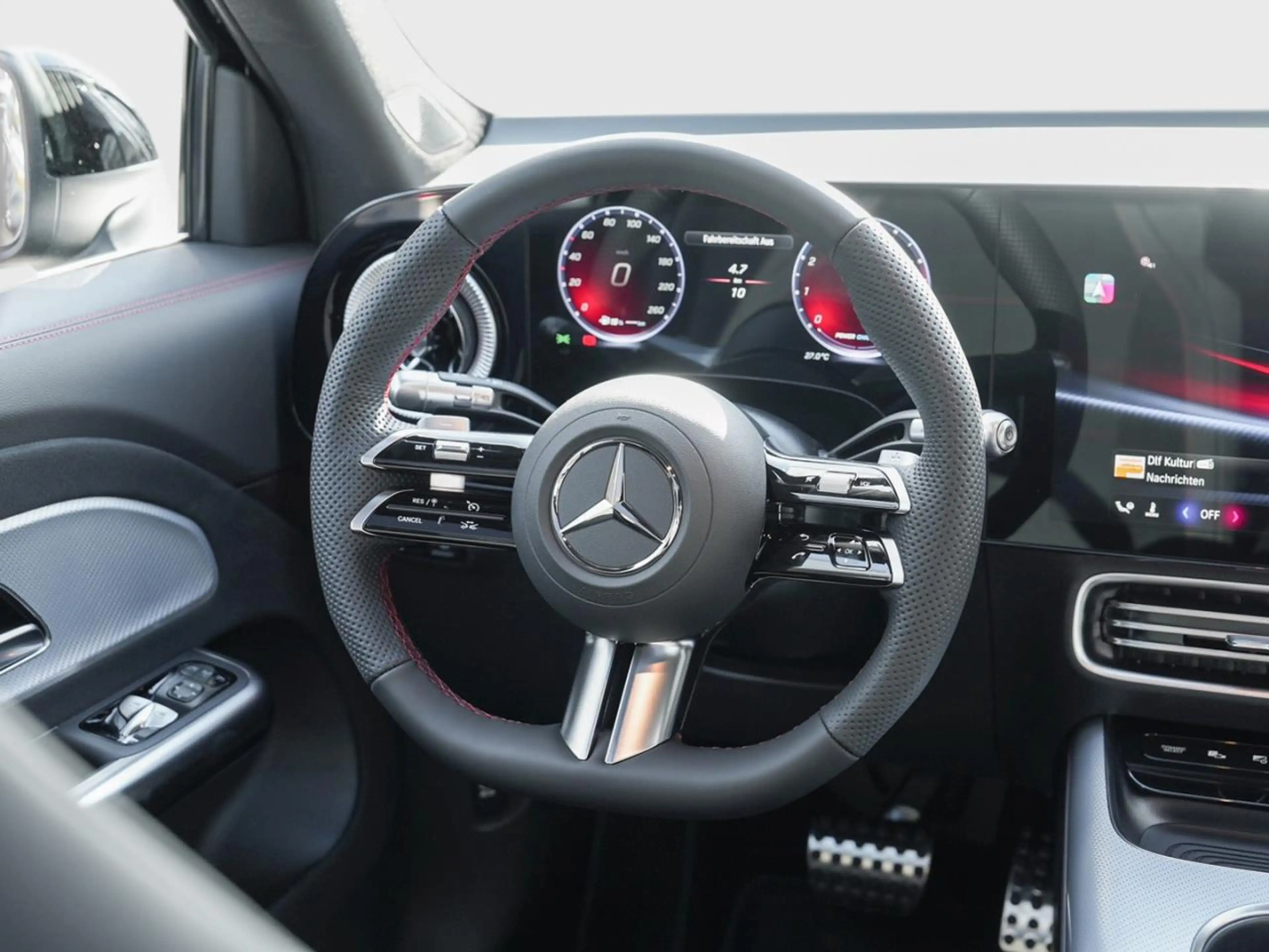 Mercedes-Benz GLB 200 AMG Distronic Panorama AHK Kamera Navi — photo 8
