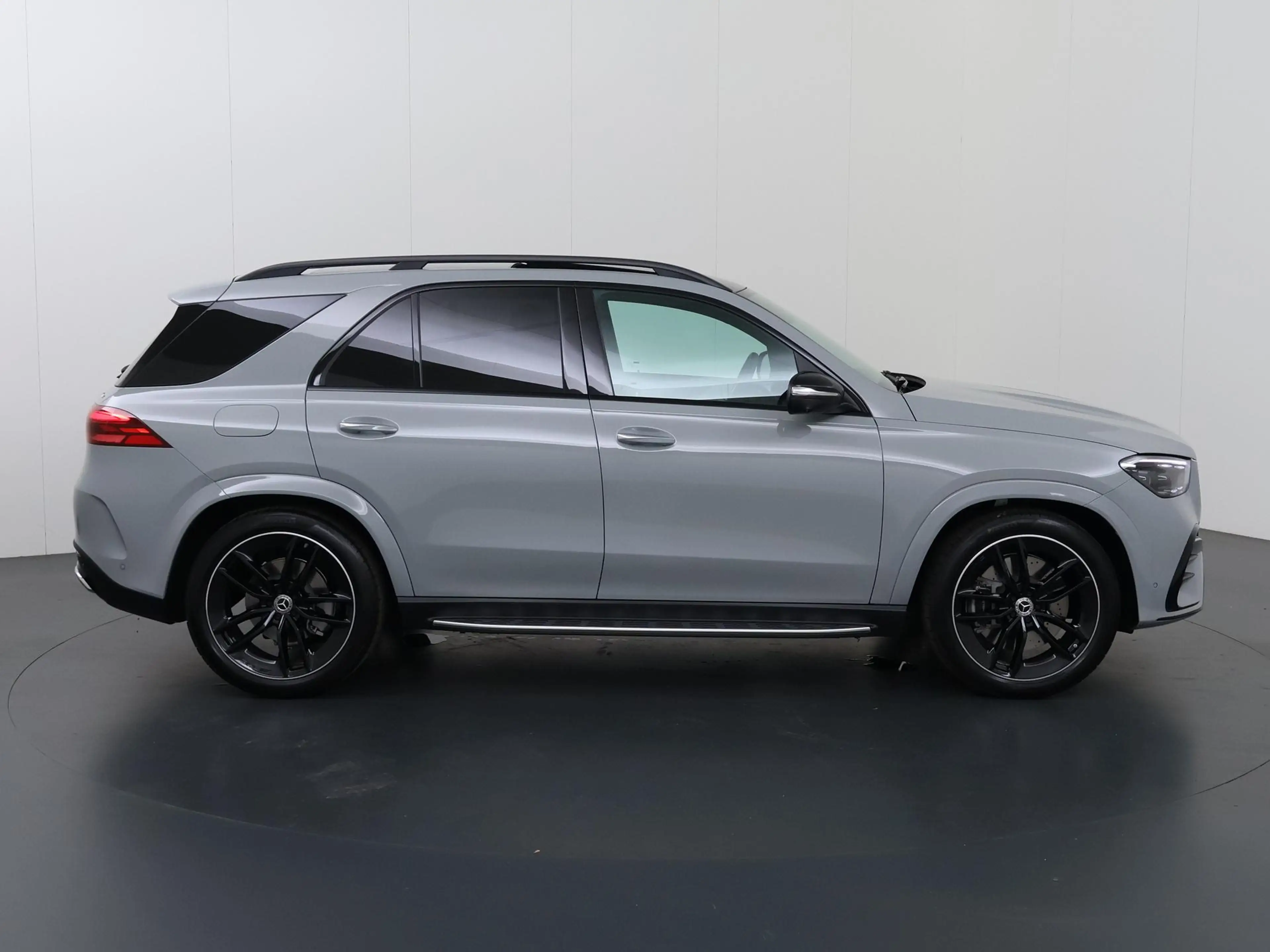 Mercedes-Benz GLE 400 400e 4MATIC Sport Edition | AMG line | Night | Pre — photo 6