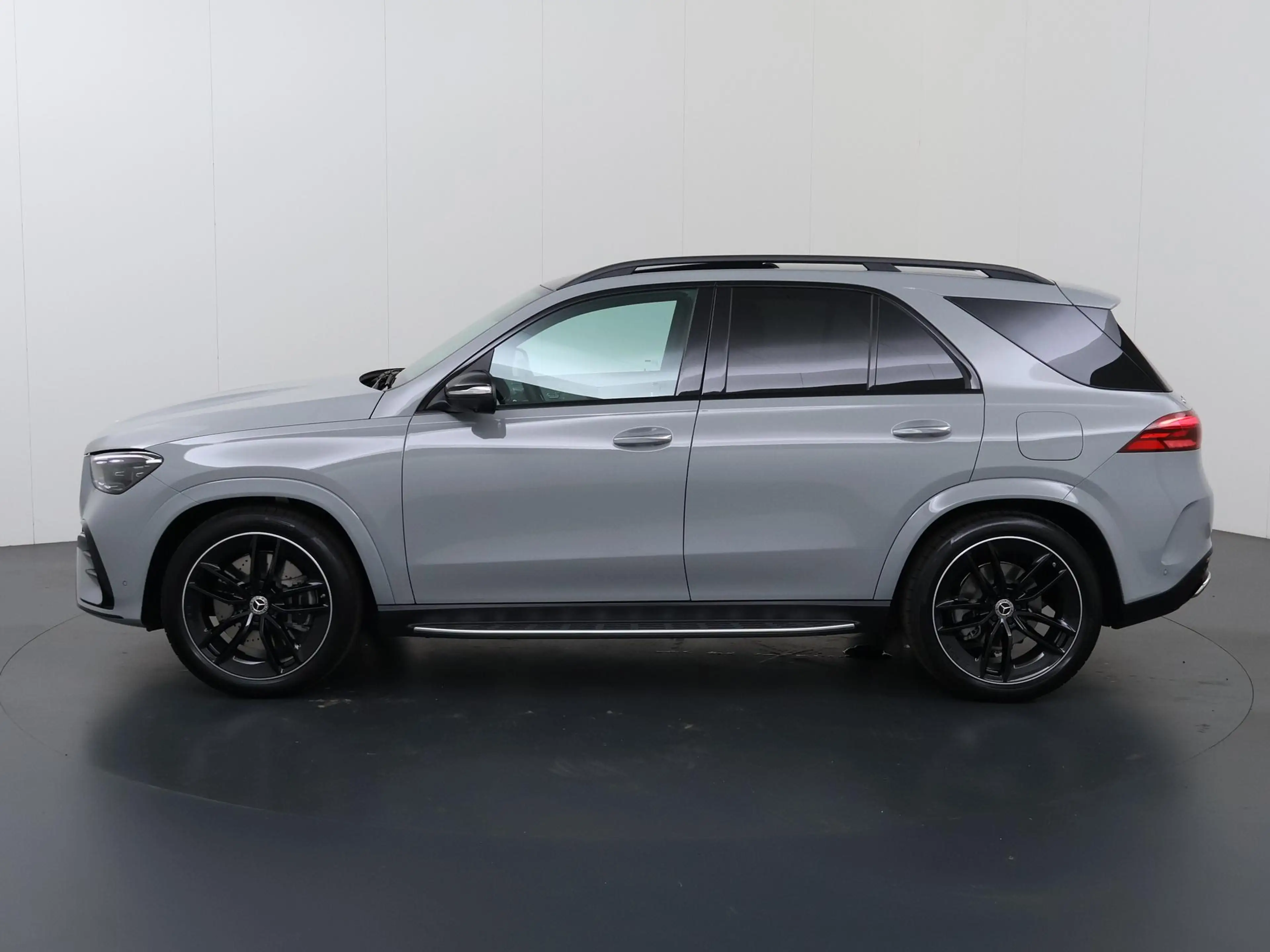 Mercedes-Benz GLE 400 400e 4MATIC Sport Edition | AMG line | Night | Pre — photo 5
