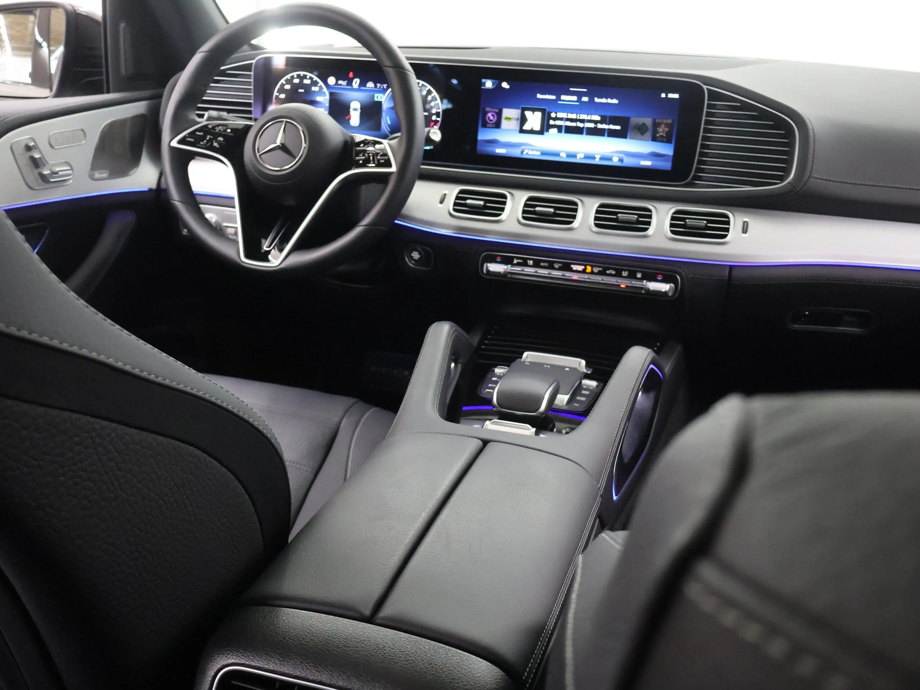 Mercedes-Benz GLE 400 400e 4MATIC Sport Edition | AMG line | Night | Pre — photo 9
