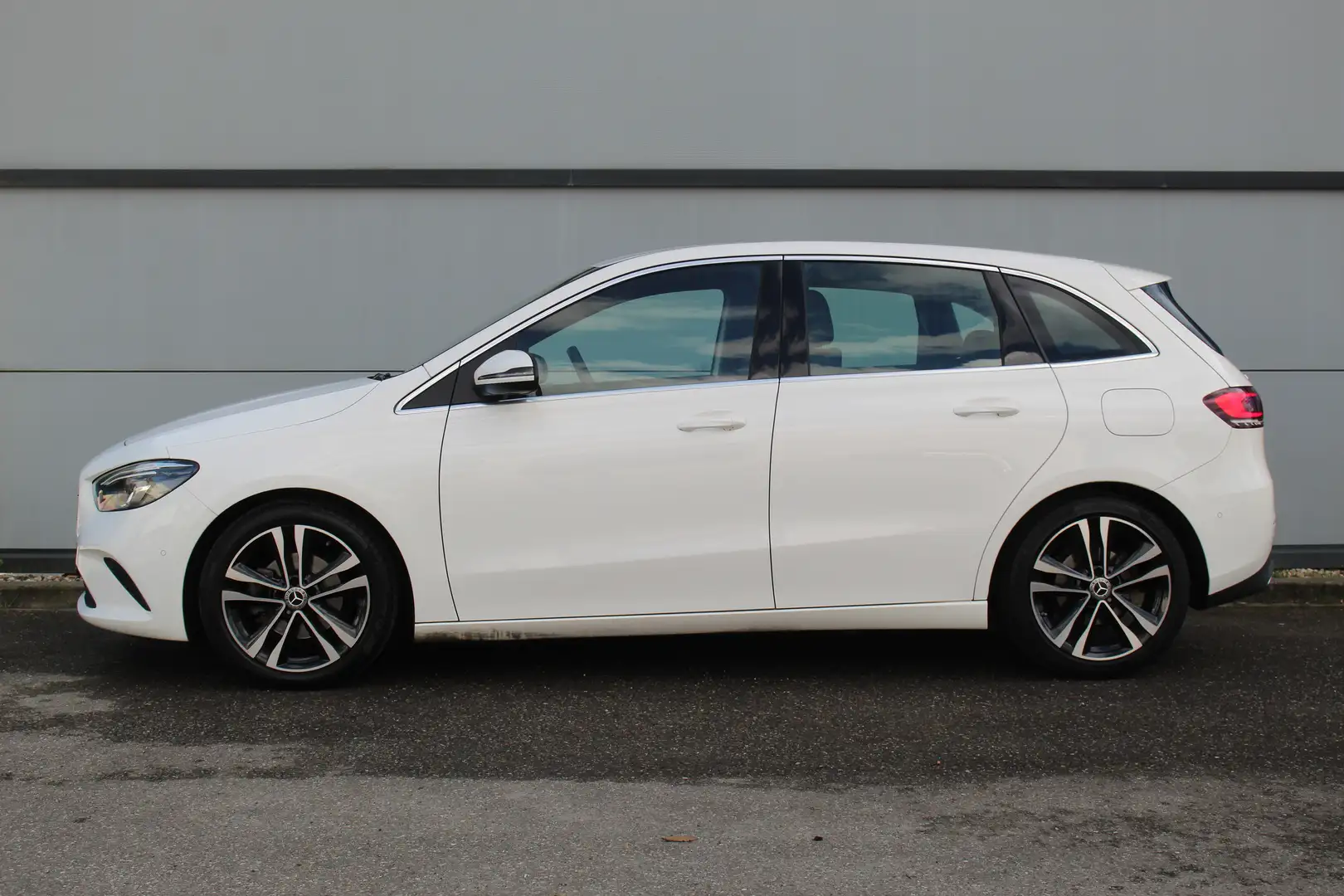 Mercedes-Benz B 180 Premium Plus | Camera | Wide Screen | Sfeerverl. | Blanc - 2