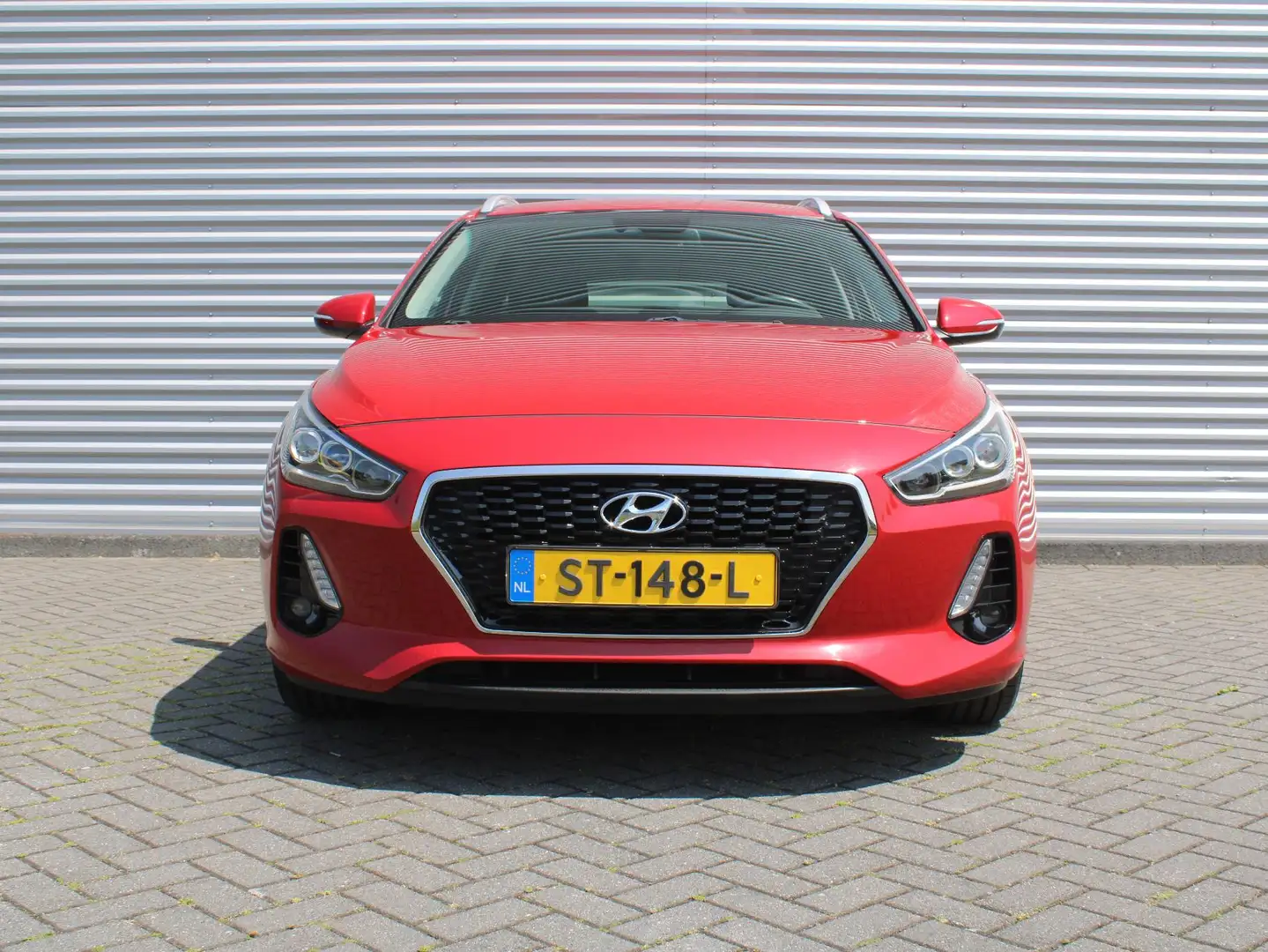 Hyundai i30 Wagon 1.4 T-GDI Premium | 16" LM | Airco | Cruise Rood - 2