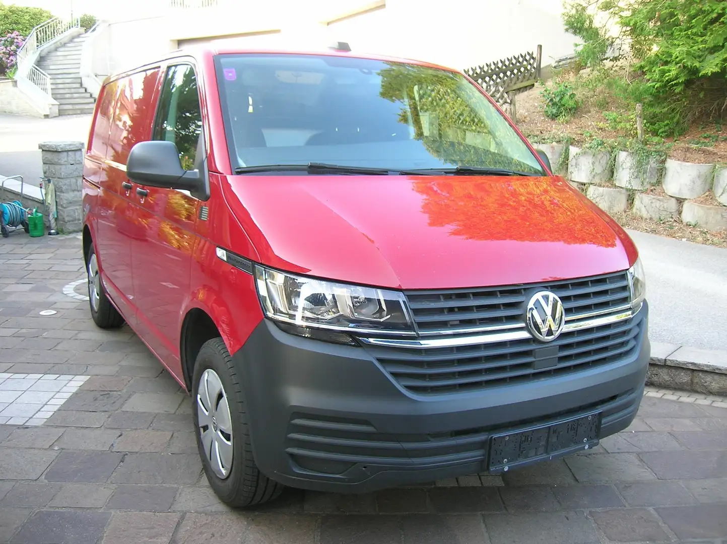 Volkswagen T6.1 Transporter Sitzheizung, Klima,Armlehnen,Tempomat. Parksensoen Rot - 2