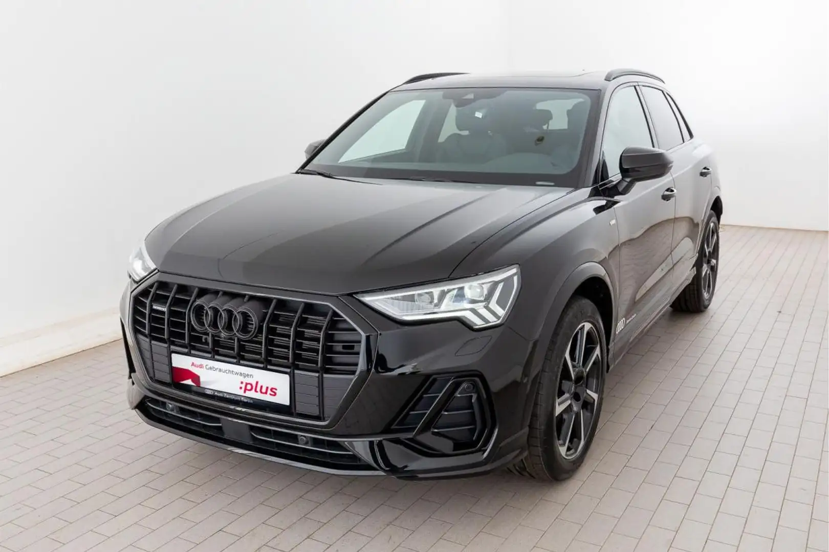 Audi Q3 S line 45 TFSI quattro S tronic Schwarz - 2