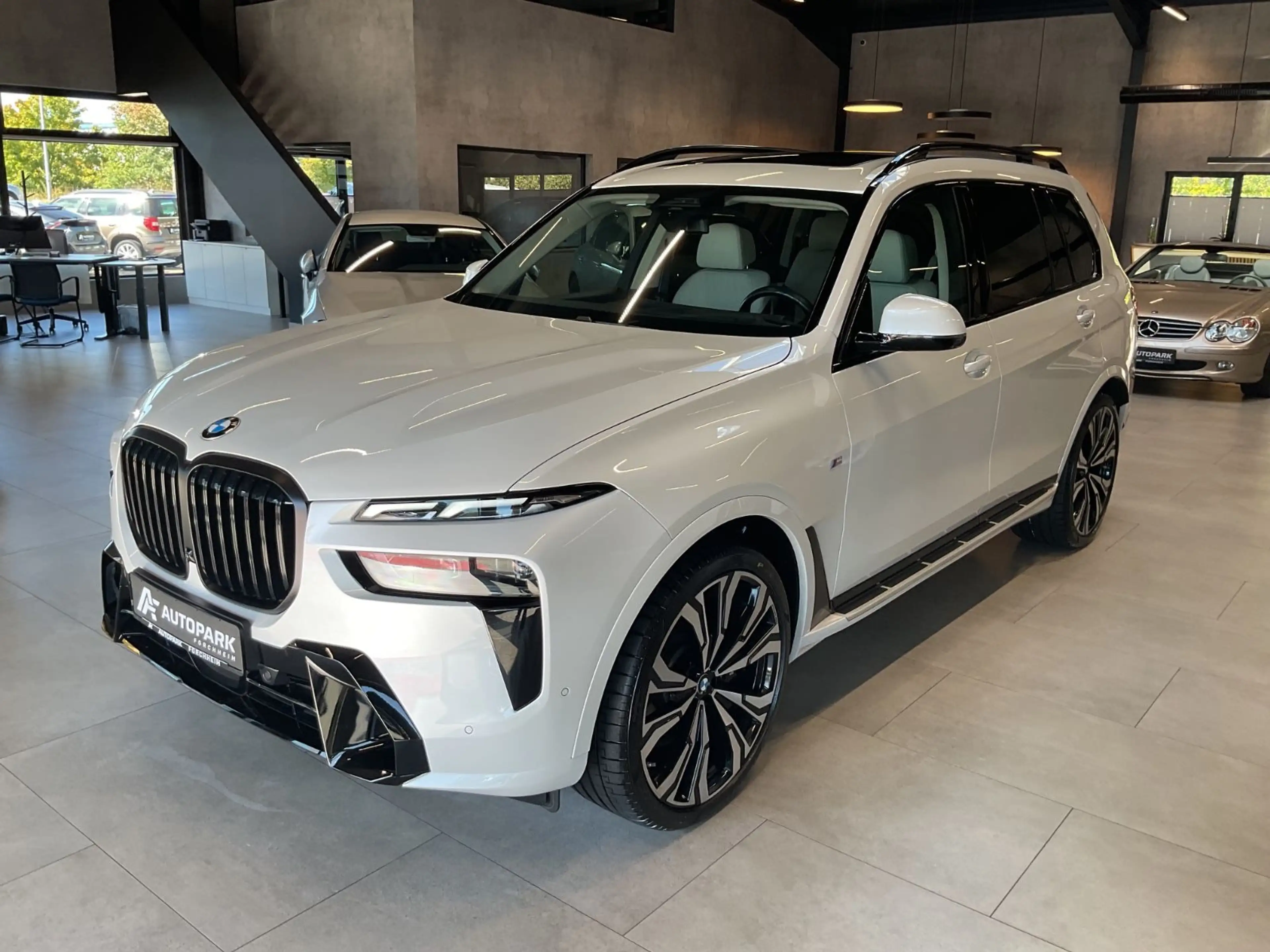 BMW X7 40d xDr. M Sport Pro B&W Pano Standh 360° 23"
