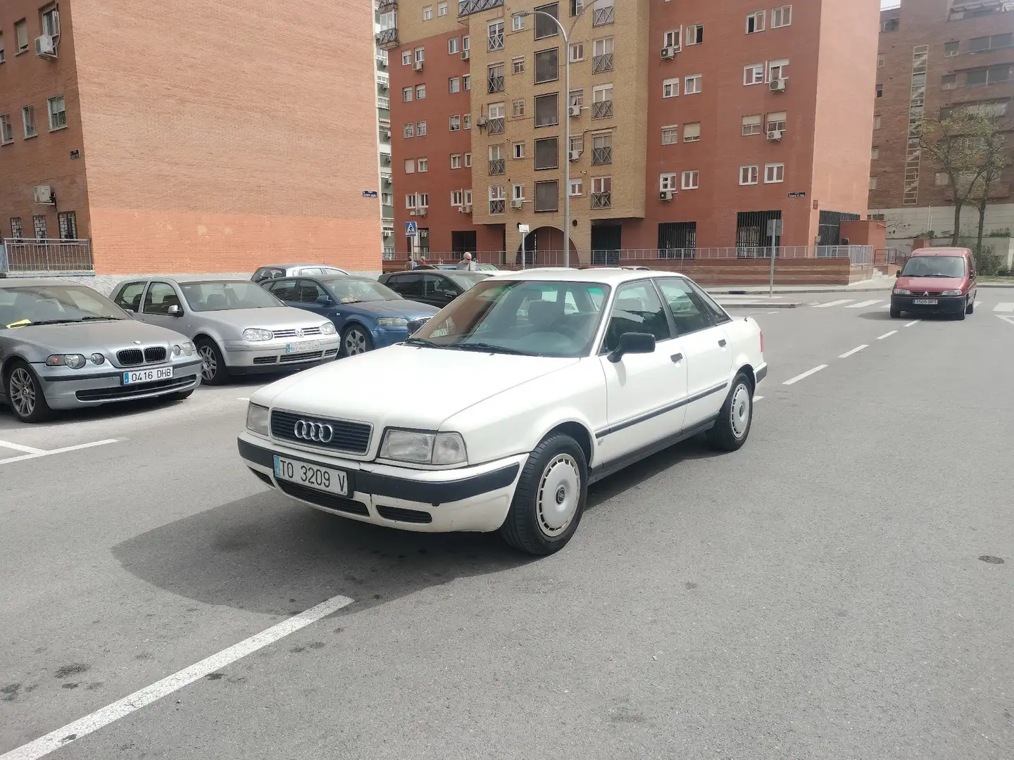 Audi 80 1.9 TDi Beyaz - 1