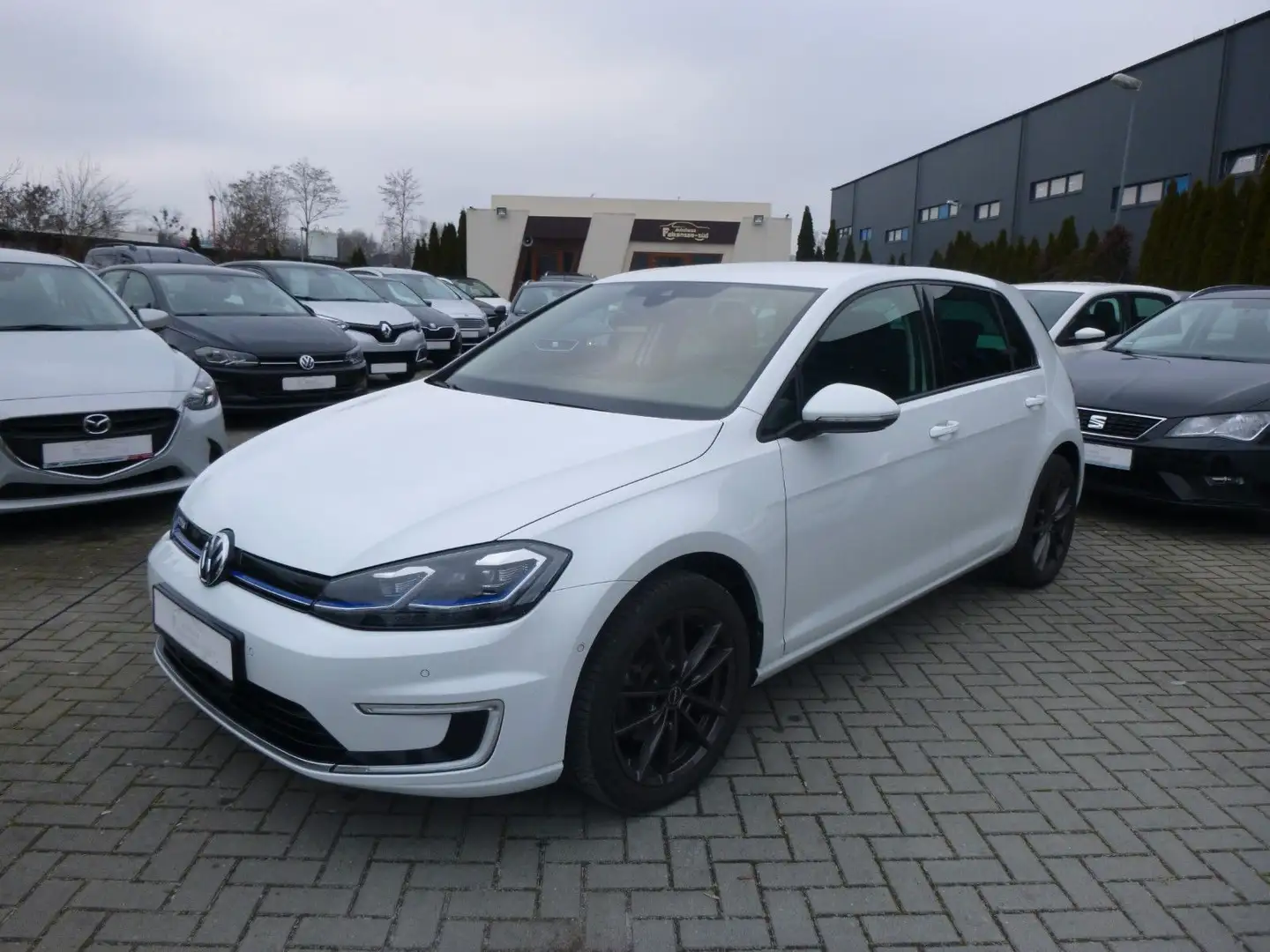 Volkswagen Golf VII Lim. e-Golf,Navi, Leder, Sitzhzg. Fehér - 1