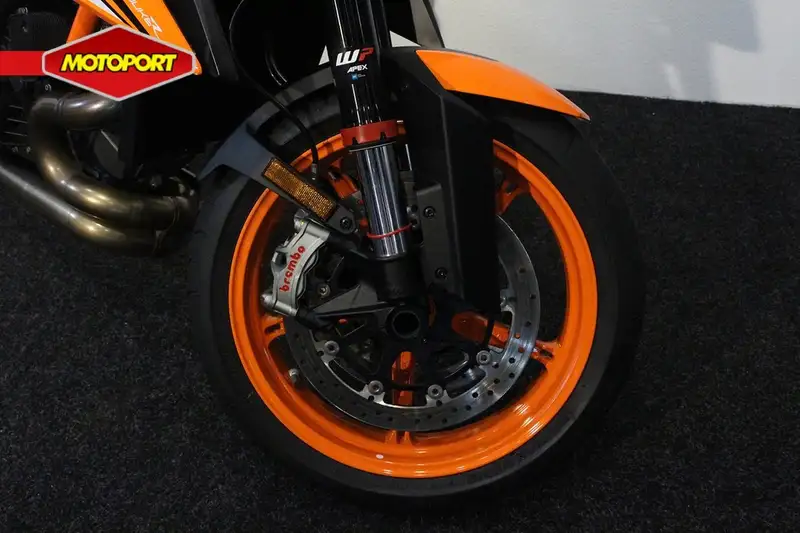 KTM 1290 Super Duke R - foto 8