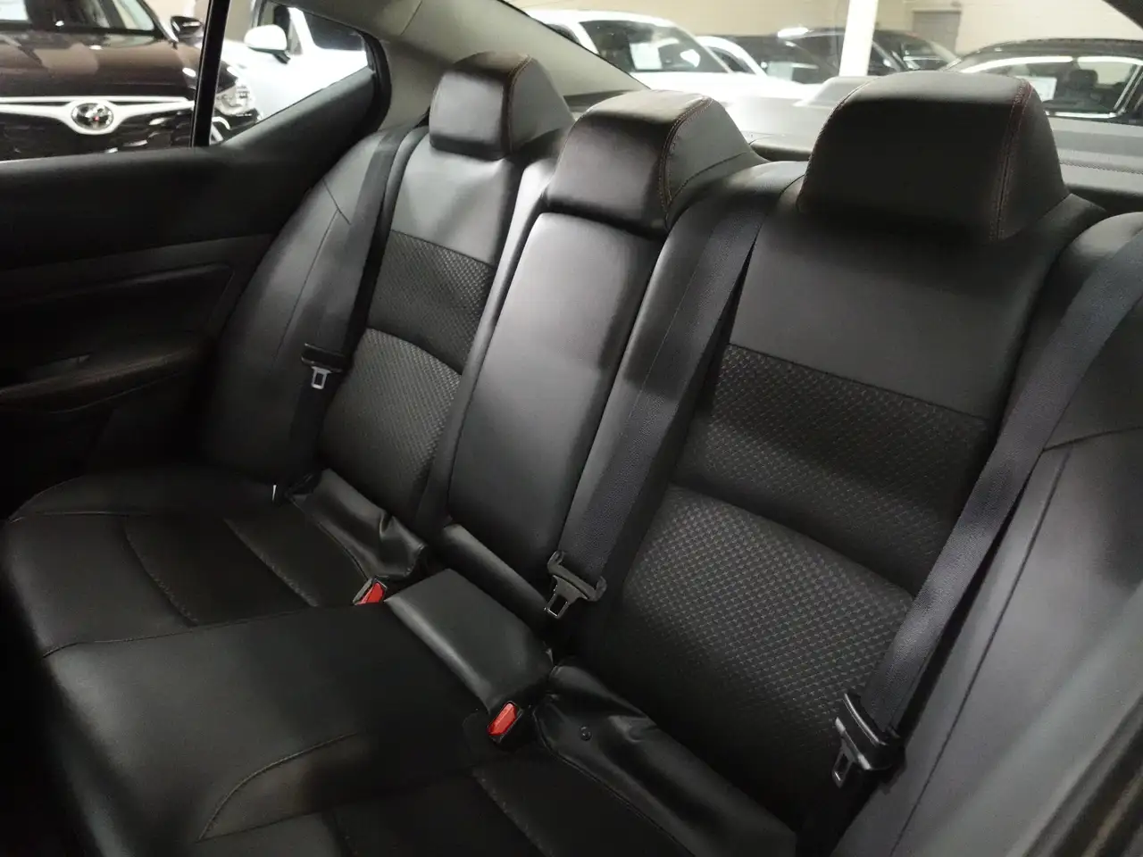Nissan Altima снимка Nissan Altima