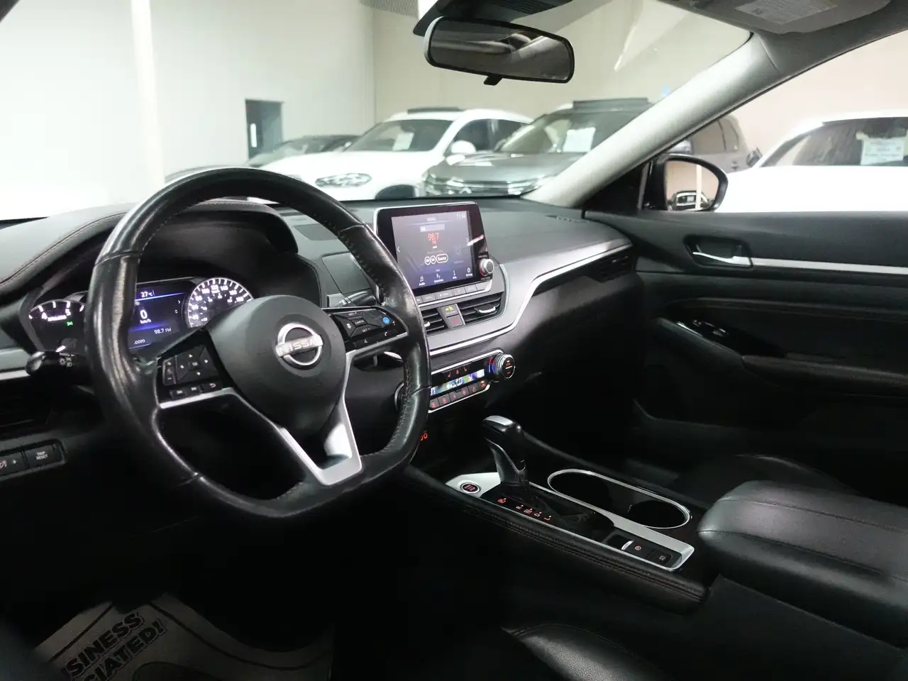 Nissan Altima снимка Nissan Altima