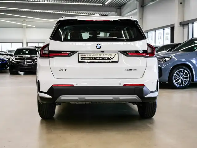 BMW X1 view 5