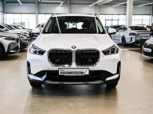 BMW X1 view 3
