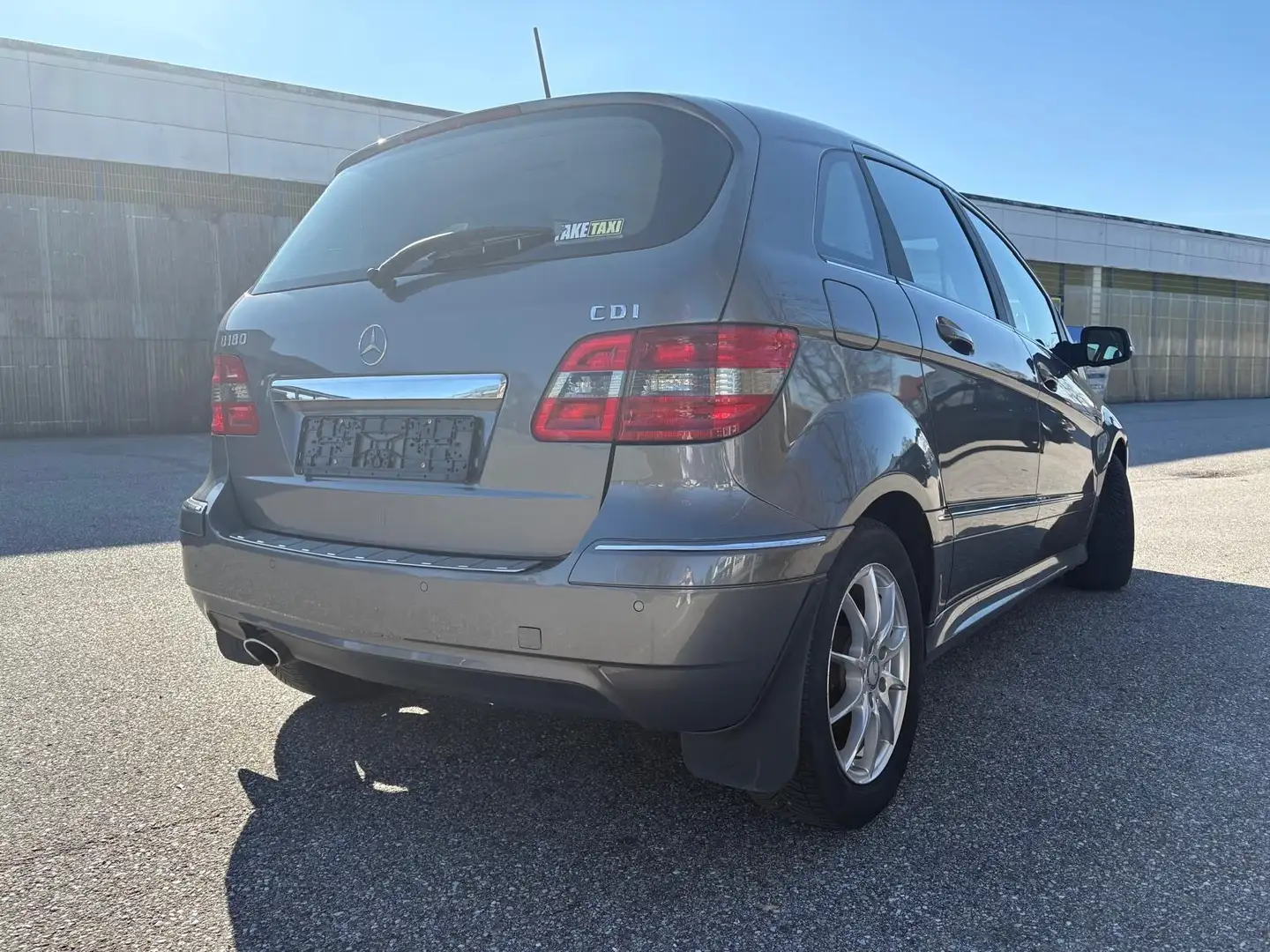 Mercedes-Benz B 180 Mercedes B180 CDI/TÜV 09.26 wenig KM - 2