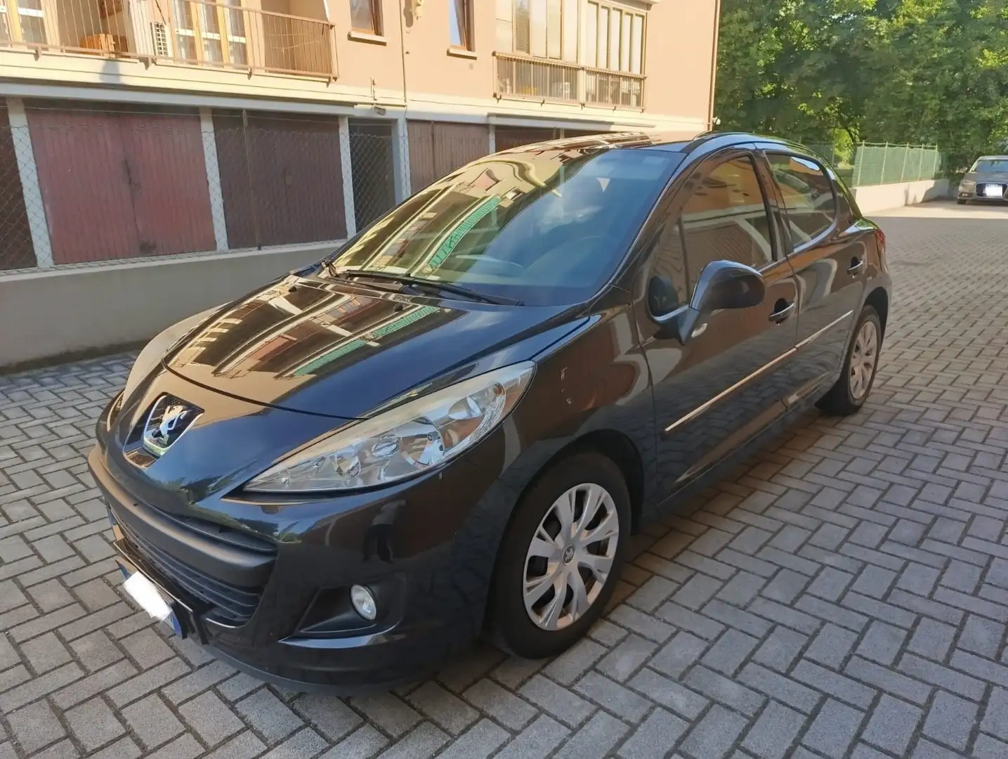 Peugeot 207 207 5p 1.4 8v Energie eco-Gpl 75cv Noir - 2