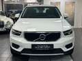 Volvo XC40 Momentum AWD CAM/LEDER/NAVI/SHZ/HuK Weiß - thumbnail 2