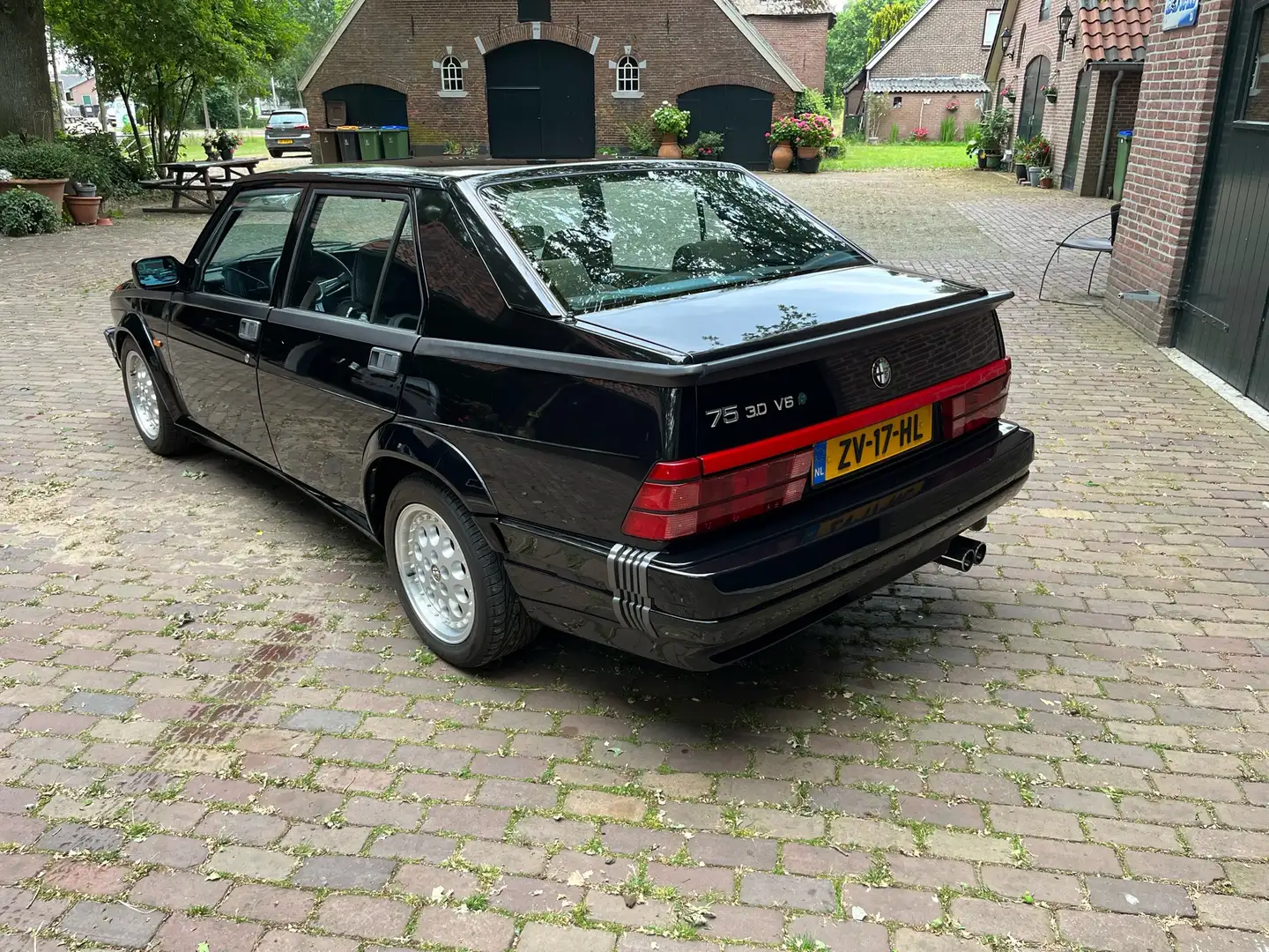 Alfa Romeo 75 3.0 V6 QV - 2