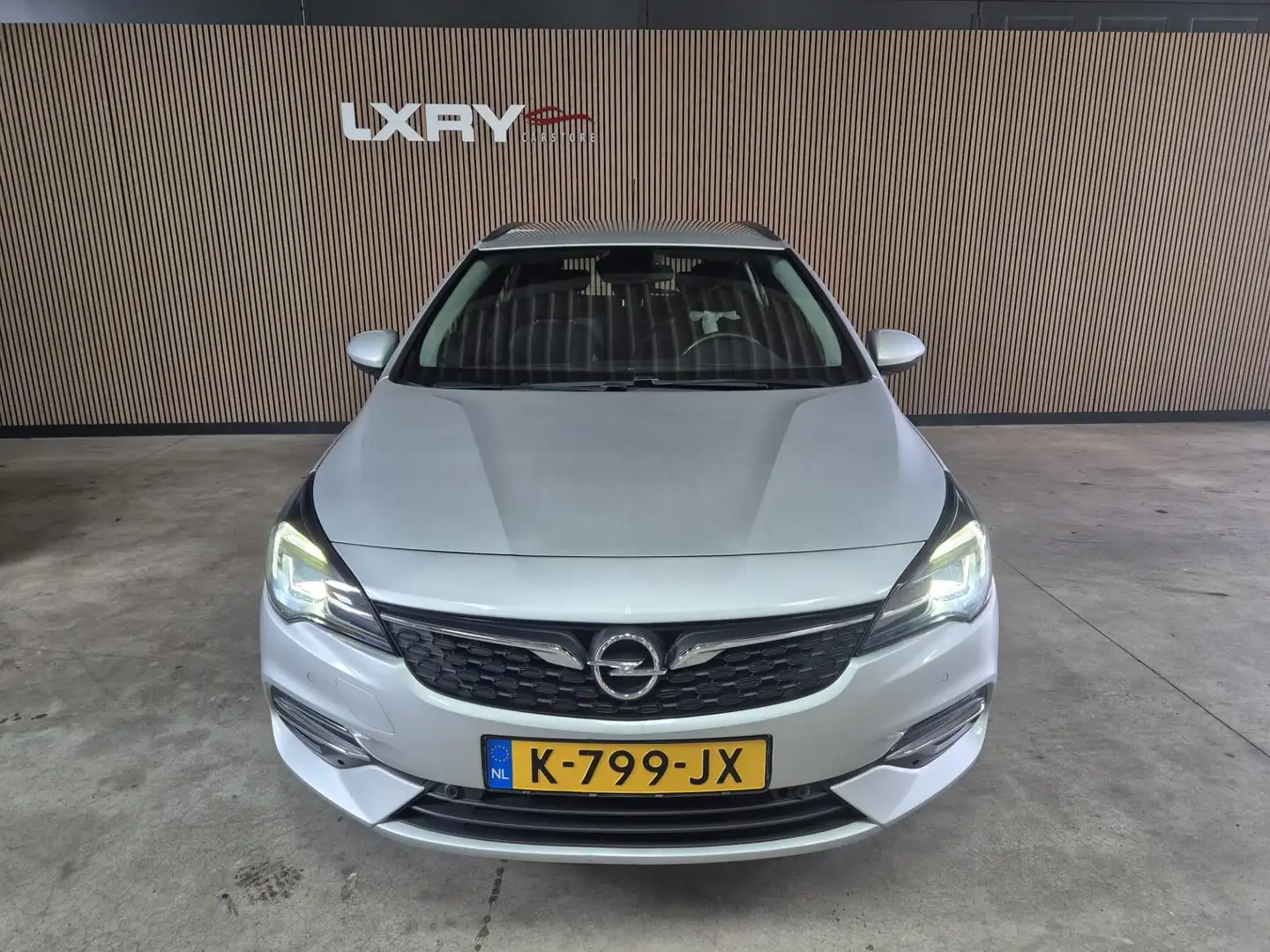 Opel Astra Sports Tourer 1.2 Edition | Clima | Camera | Cruis Grijs - 2
