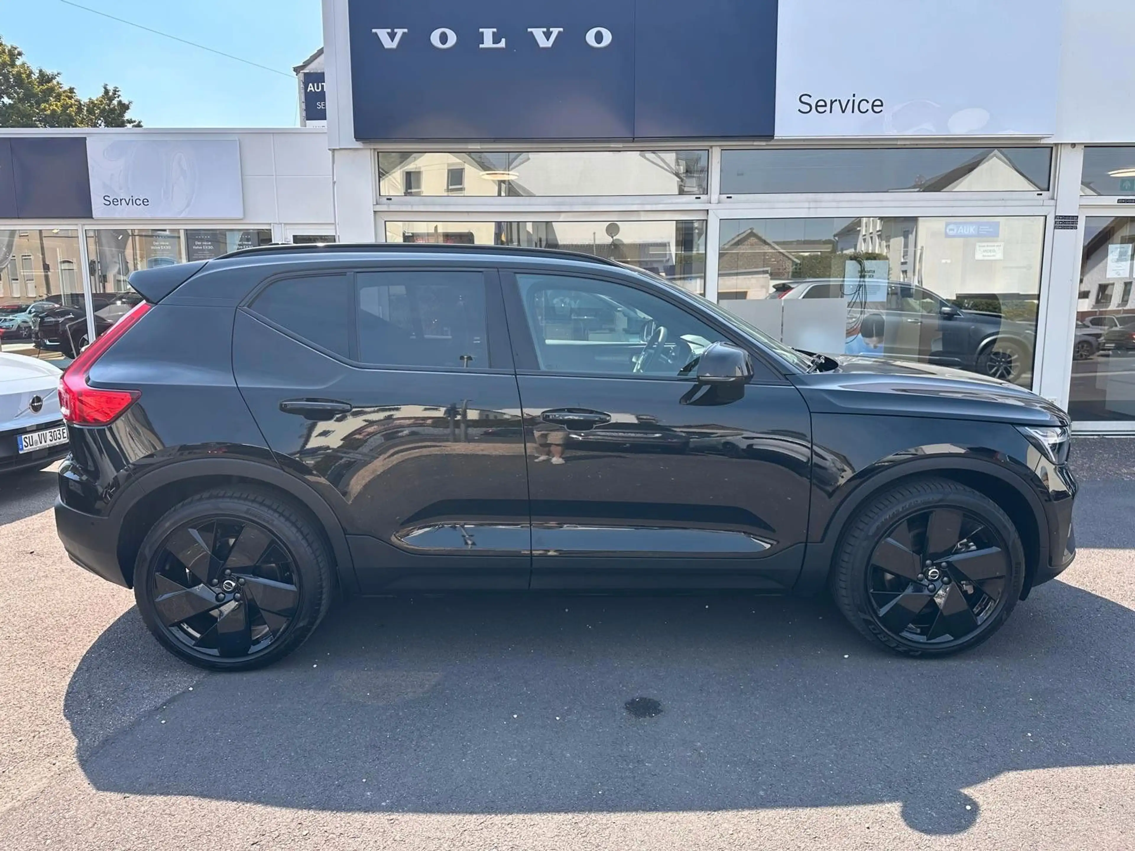 Volvo EX40 RWD LR Ultra Black Ed AHK  Alcant Pano 360° — photo 6