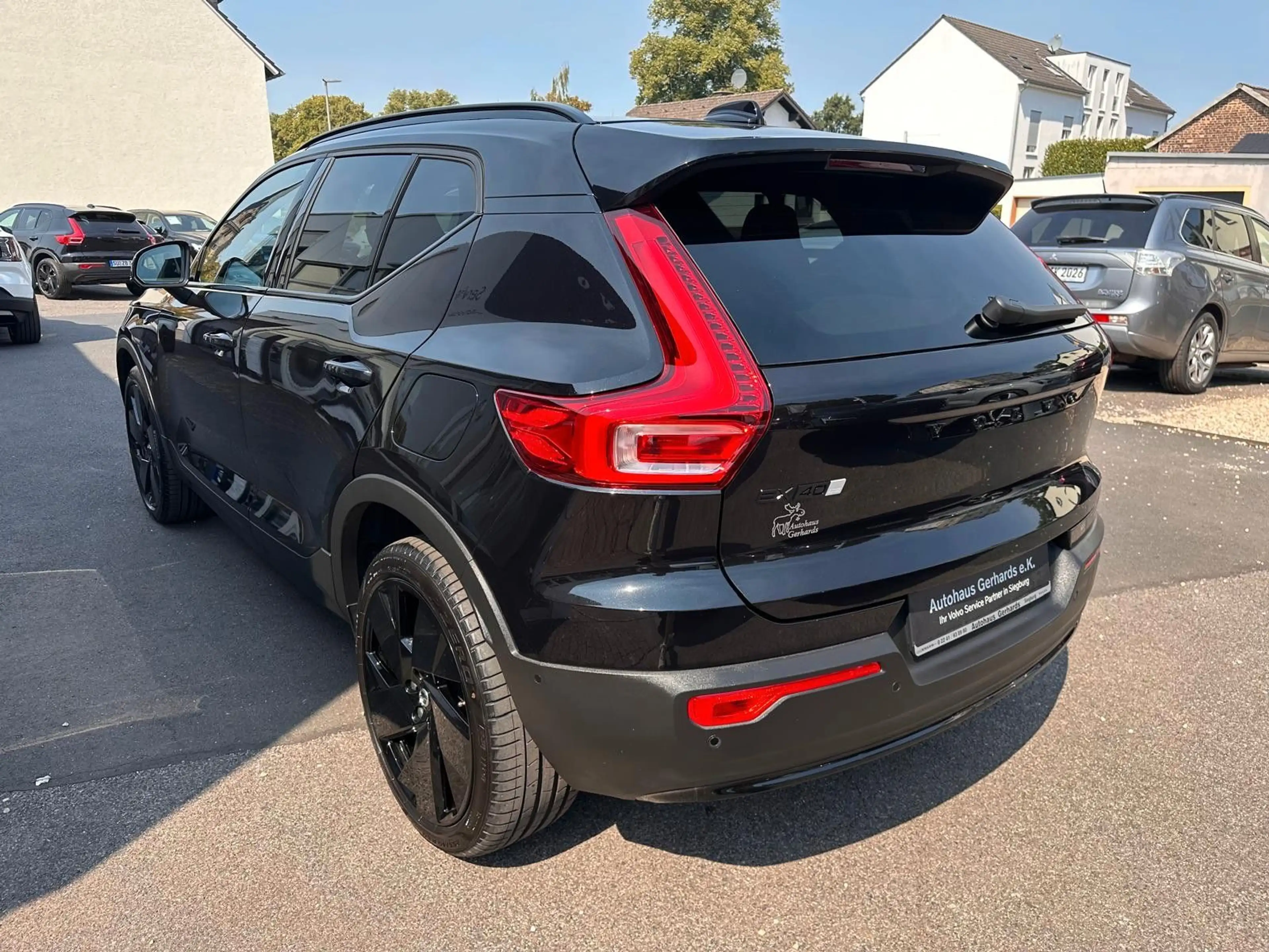 Volvo EX40 RWD LR Ultra Black Ed AHK  Alcant Pano 360° — photo 11