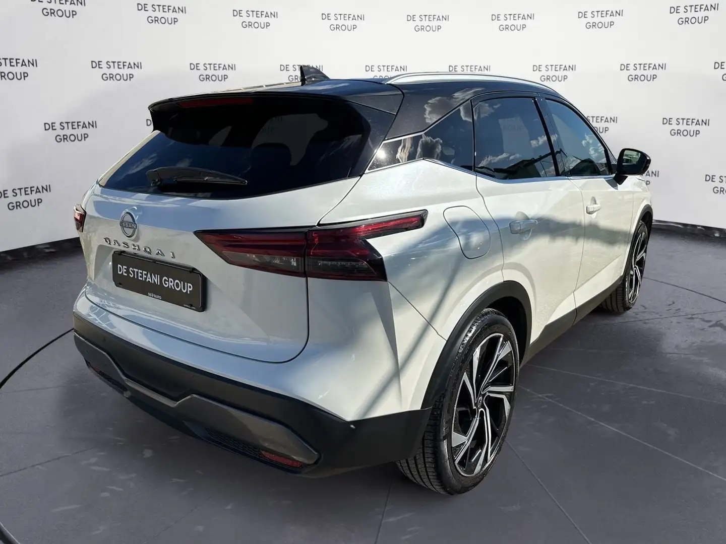 Nissan Qashqai Qashqai MHEV Xtronic Tekna 158 CV Bianco - 2