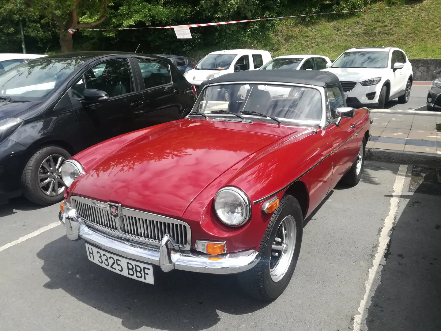 MG MGB Roadster Burdeos - 2