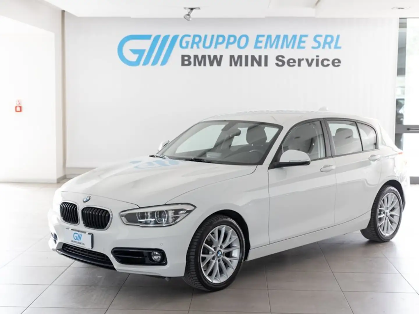 BMW 120 120d Sport 5p auto my18 Bianco - 1