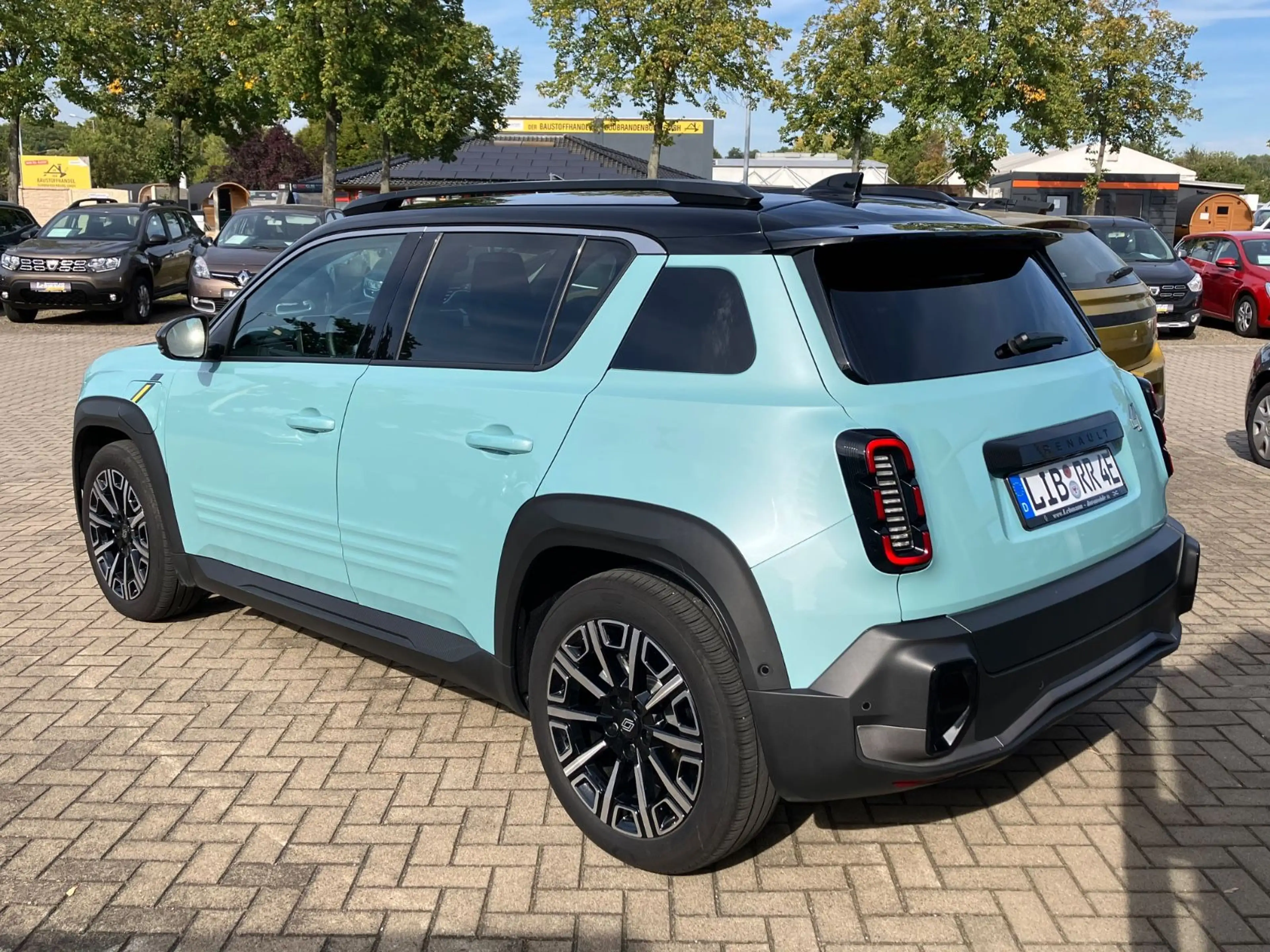 Renault R 4 E-Tech Iconic Harman Kardon — photo 4