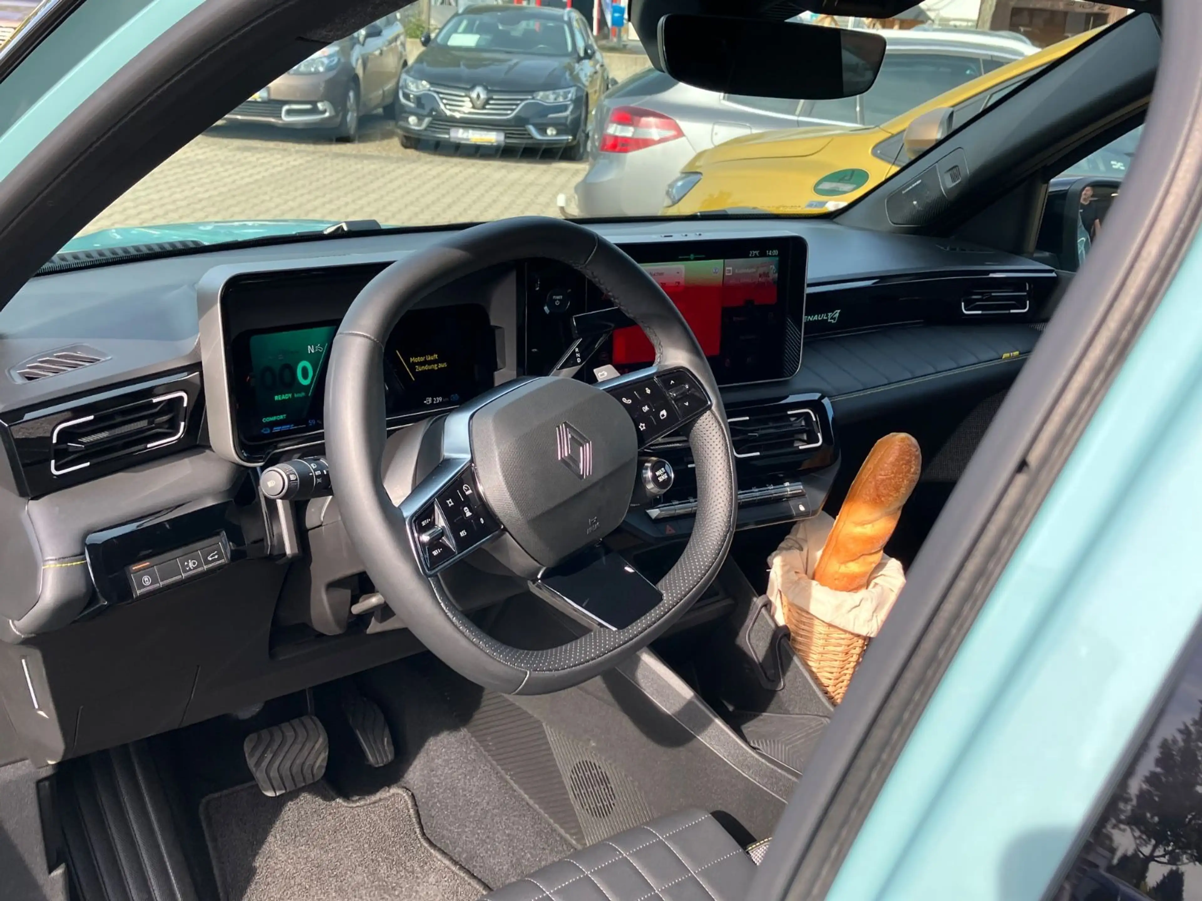 Renault R 4 E-Tech Iconic Harman Kardon — photo 7