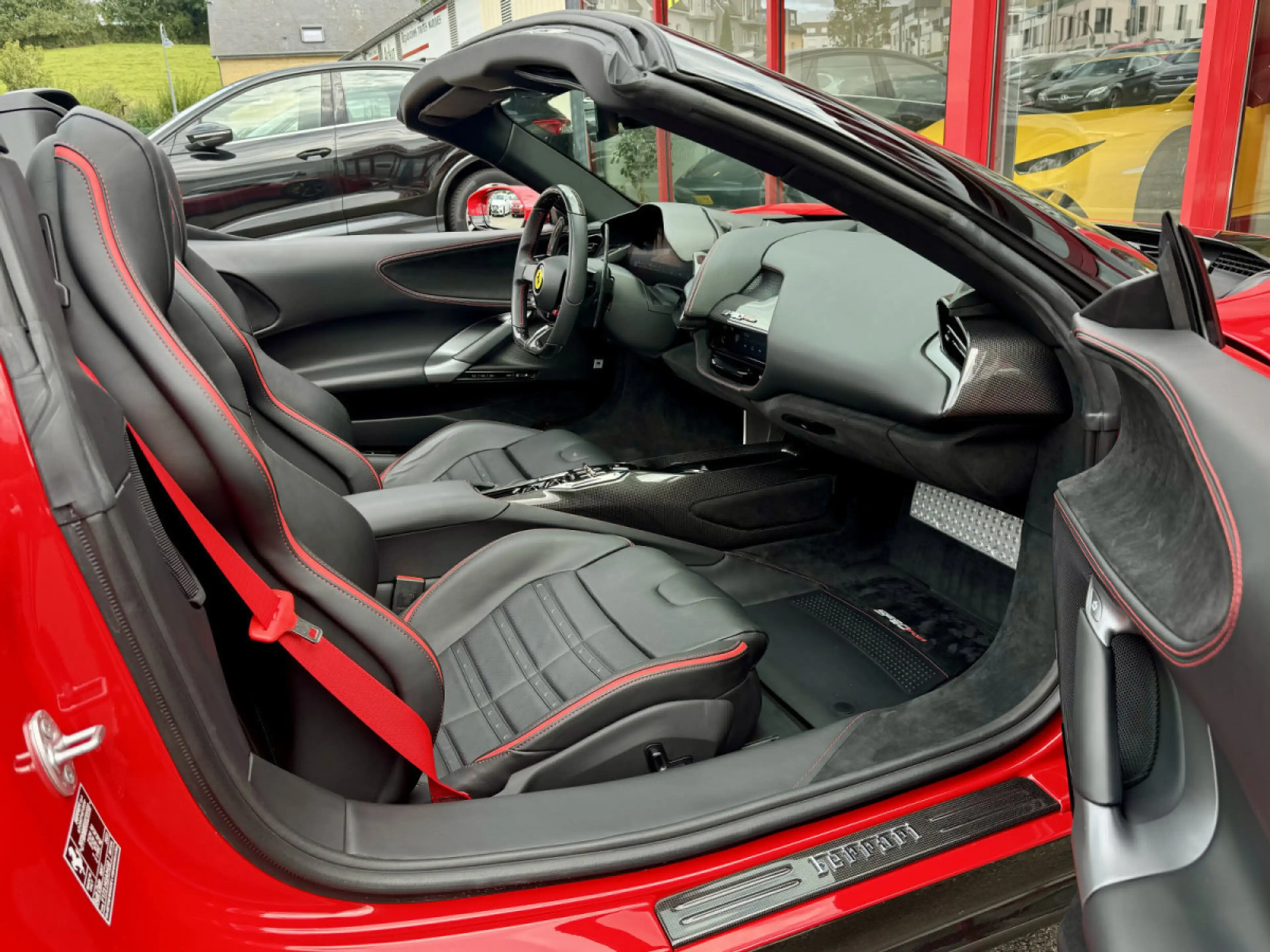 Ferrari SF90 Spider REPRISES POSSIBLE ... INZAHLUNGEN MÖGLICH Full opt — photo 10
