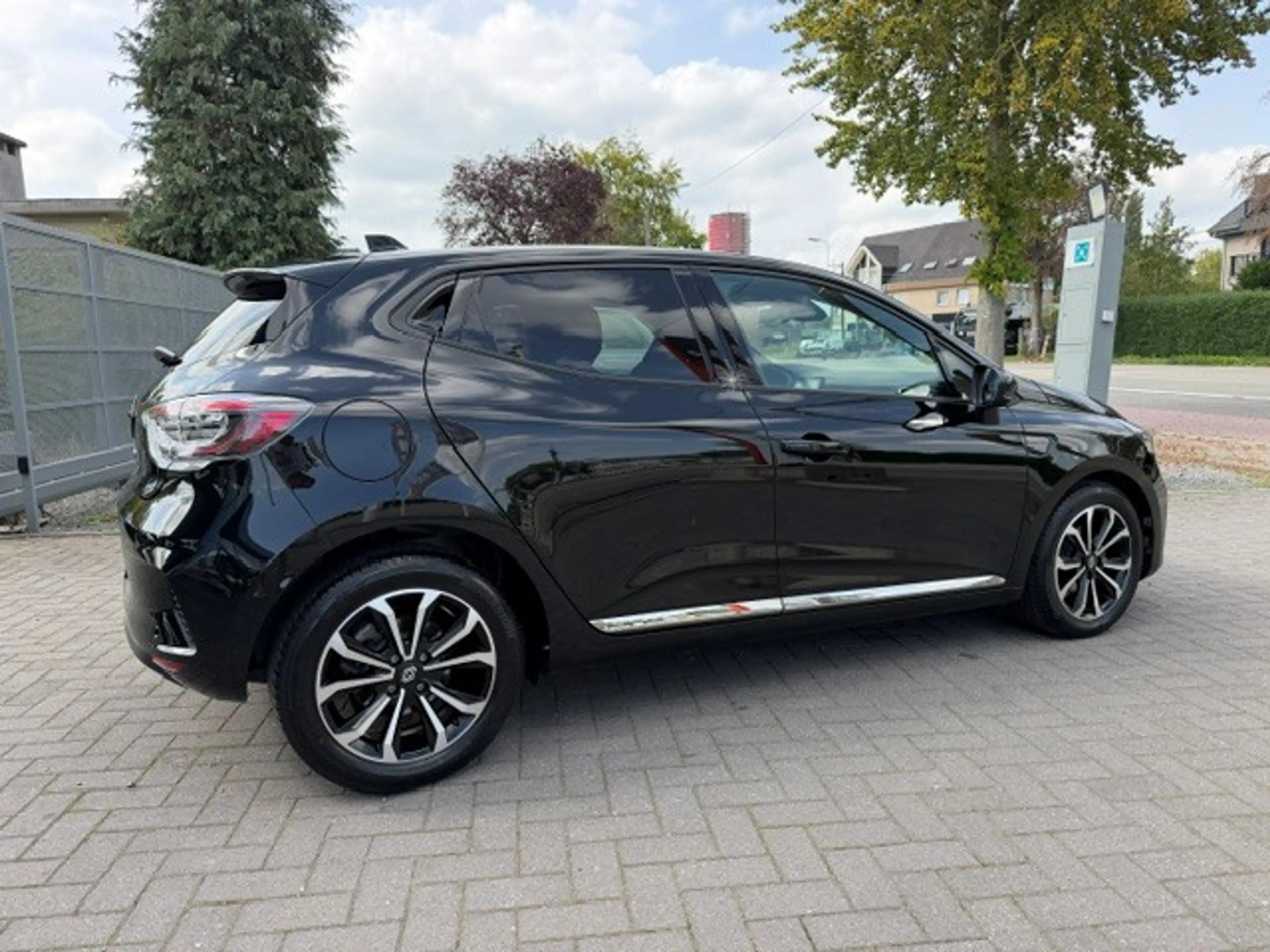 Renault Clio Clio 1.0 TCe Techno 360° Camera + Sensoren V&A/Wireless App/Full Keyless/Alu velgen — photo 6
