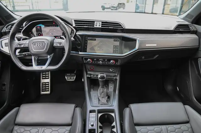 Audi RS Q3 view 11