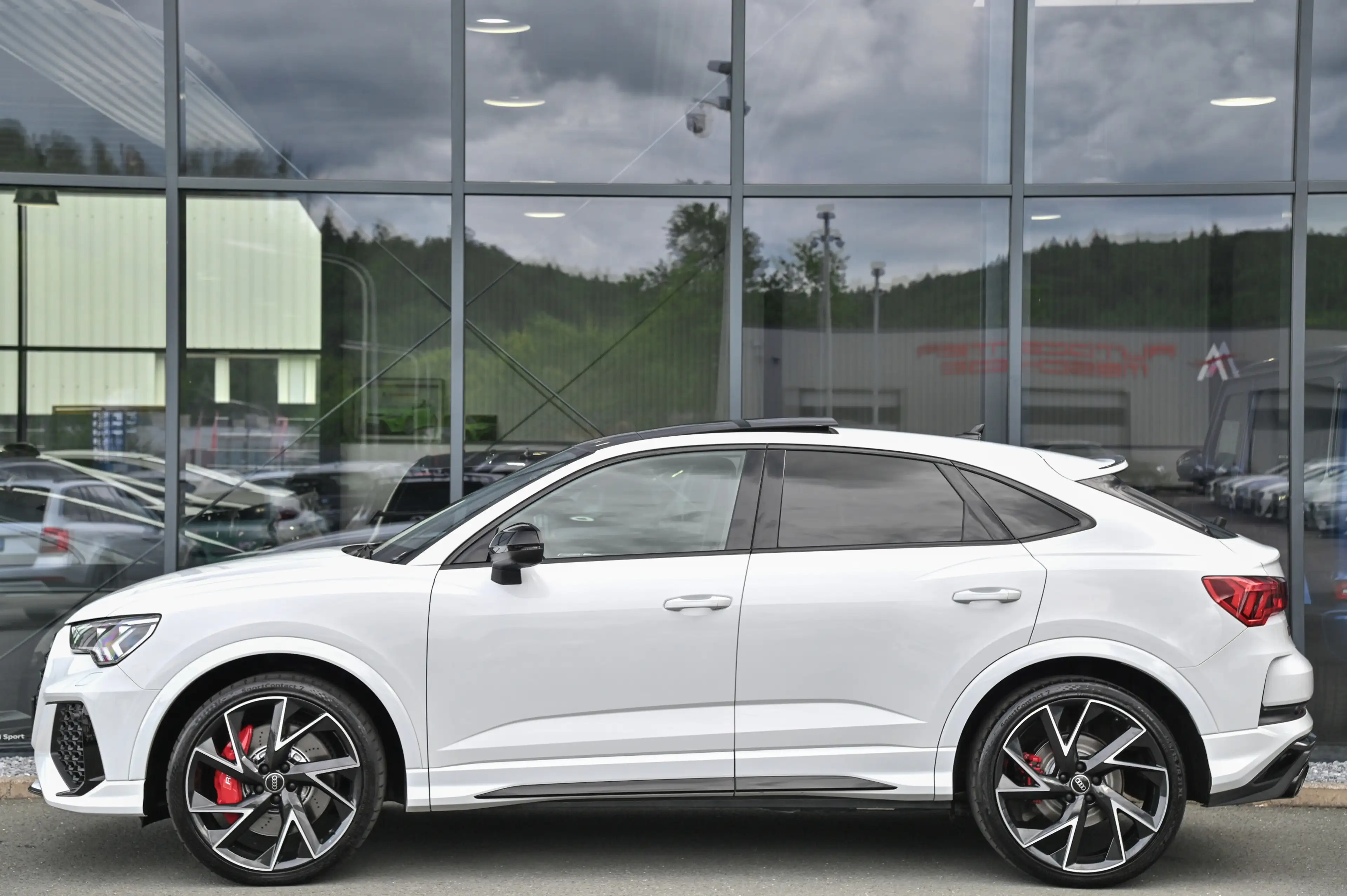 Audi RS Q3 Sportback 2.5 TFSI RS-Sitze* Pano* B&O* 21 — photo 6