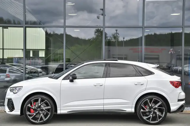 Audi RS Q3 view 6
