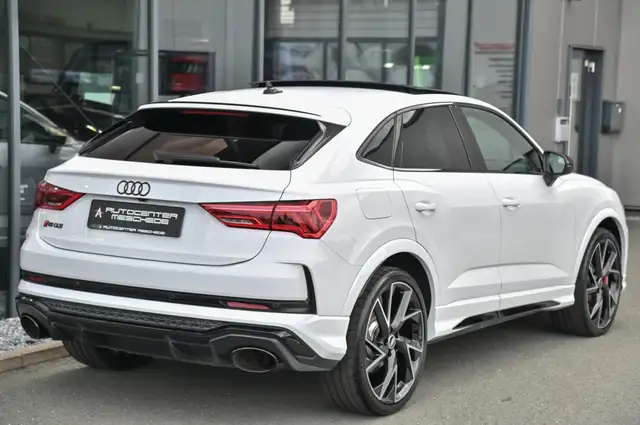 Audi RS Q3 view 4